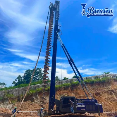 Estaca hélice de deslocamento