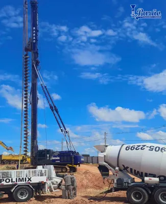 Execução de fundação e alicerces