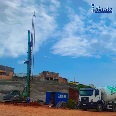 Hélice contínua de pequeno porte