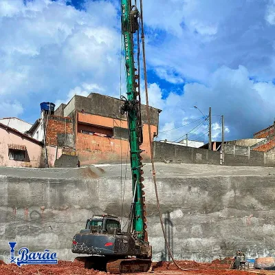 Orçamento de perfuração com estaca hélice