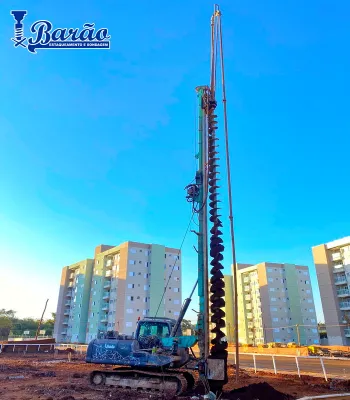 Perfuração hélice contínua em sp