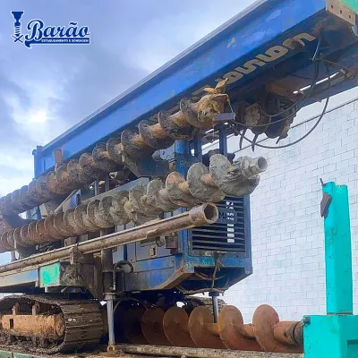 Serviço de perfuração hélice contínua monitorada